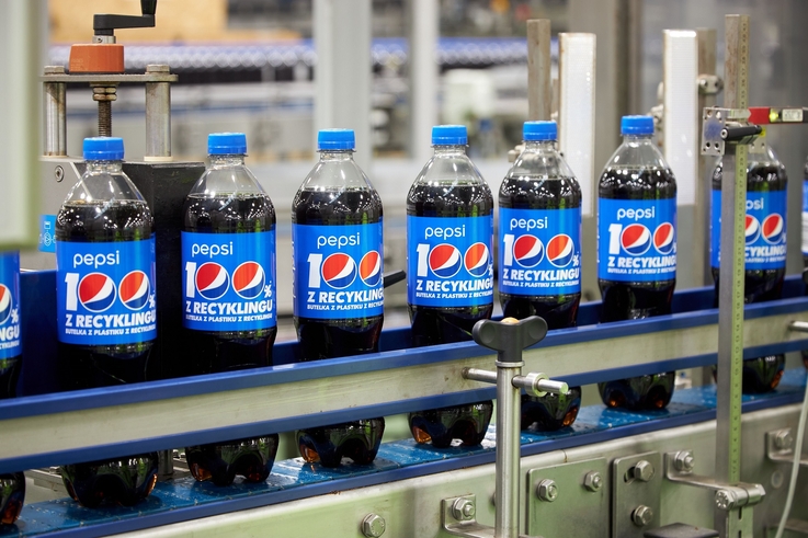 Napoje Pepsi oraz Mirinda w butelkach pochodzących wyłącznie z recyklingu