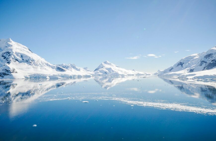 Odkryto mikroplastik w śniegu na Antarktydzie