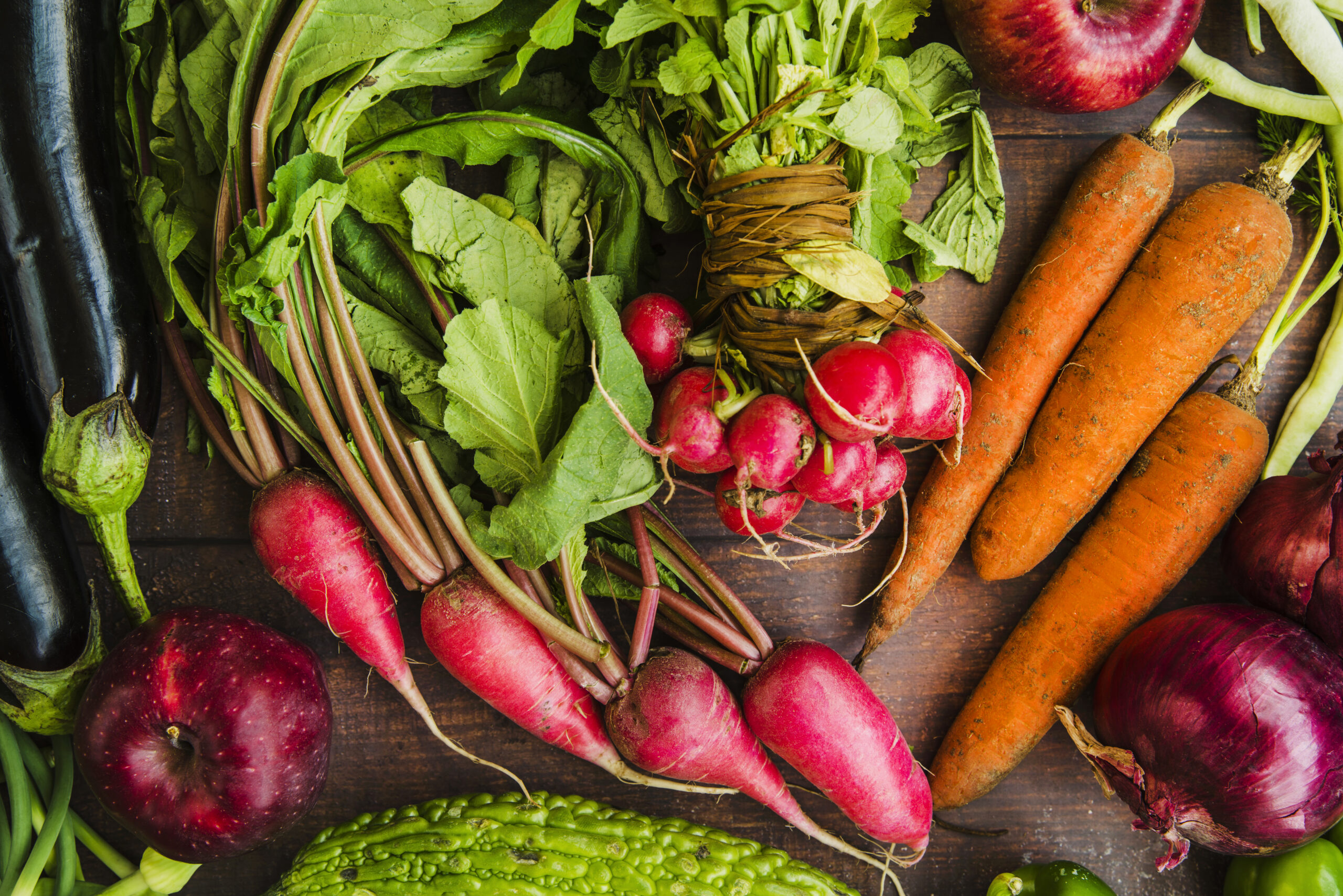 Nowalijki, mimo korzyści zdrowotnych, mogą również zawierać wysokie stężenie azotanów Fot. Freepik