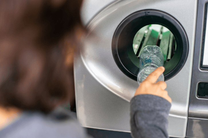 Wrzucasz całą siatkę i odbierasz kaucję - rewolucyjne recyklomaty zbiorcze 1 recyklomaty