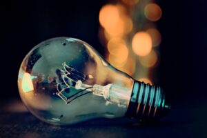 żarówka farma wiatrowa